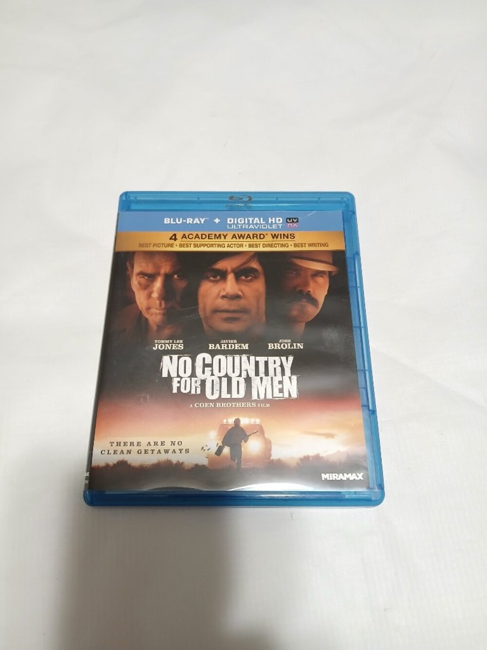 No Country For Old Men Blu-Ray + Digital Coen Brothers Josh Brolin Bundle & Save